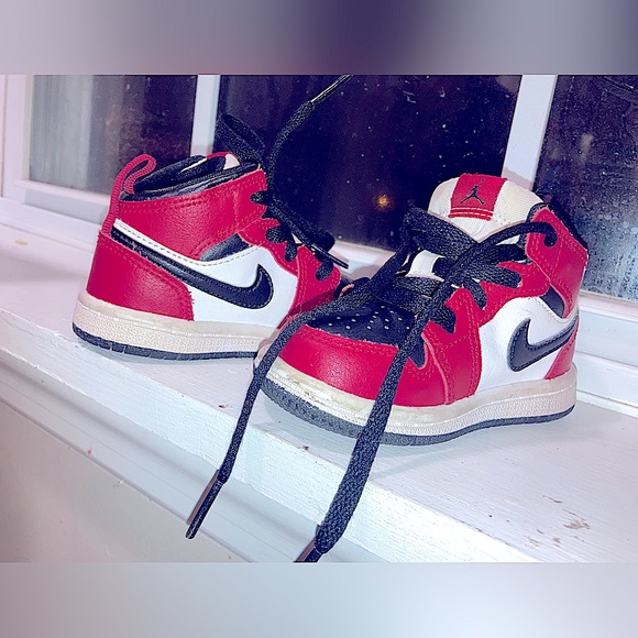 AIR JORDAN 1 Pre-Owned Mid Retro Toddler 5C Chicago Black Toe - Picture 10 of 10